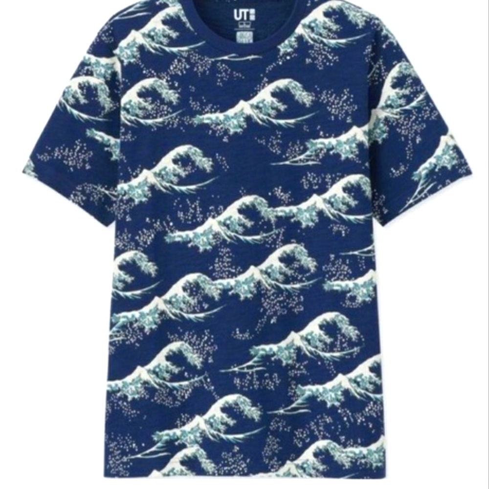 Uniqlo Large Blue wave T-shirt